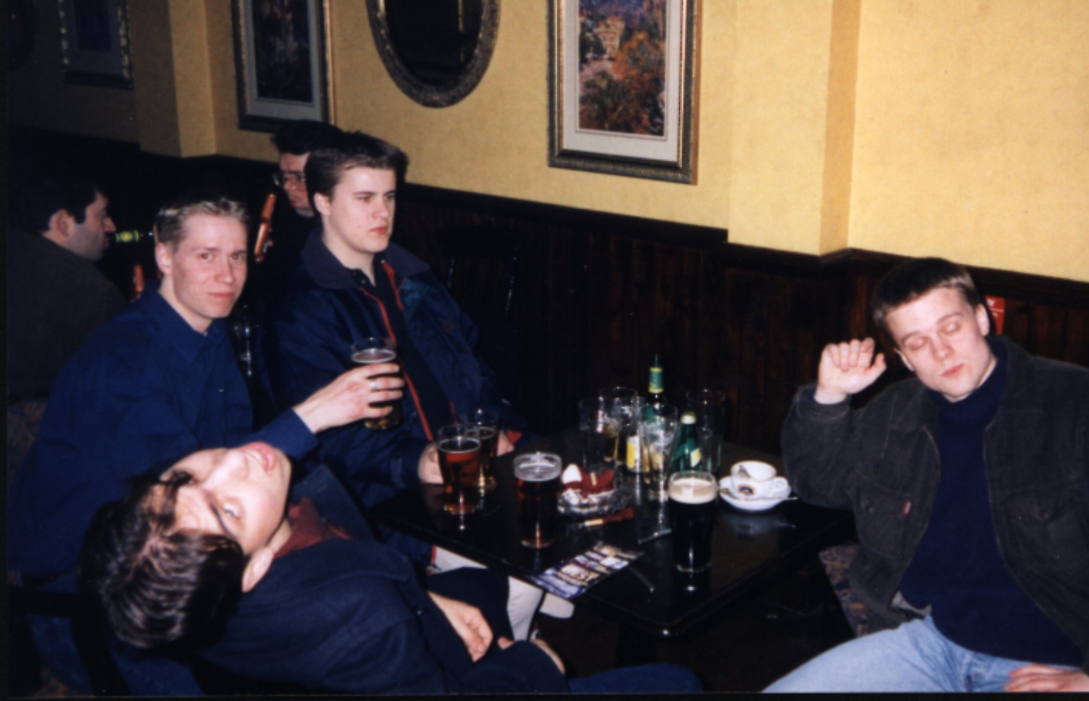 Fest.jpg (235176 bytes)